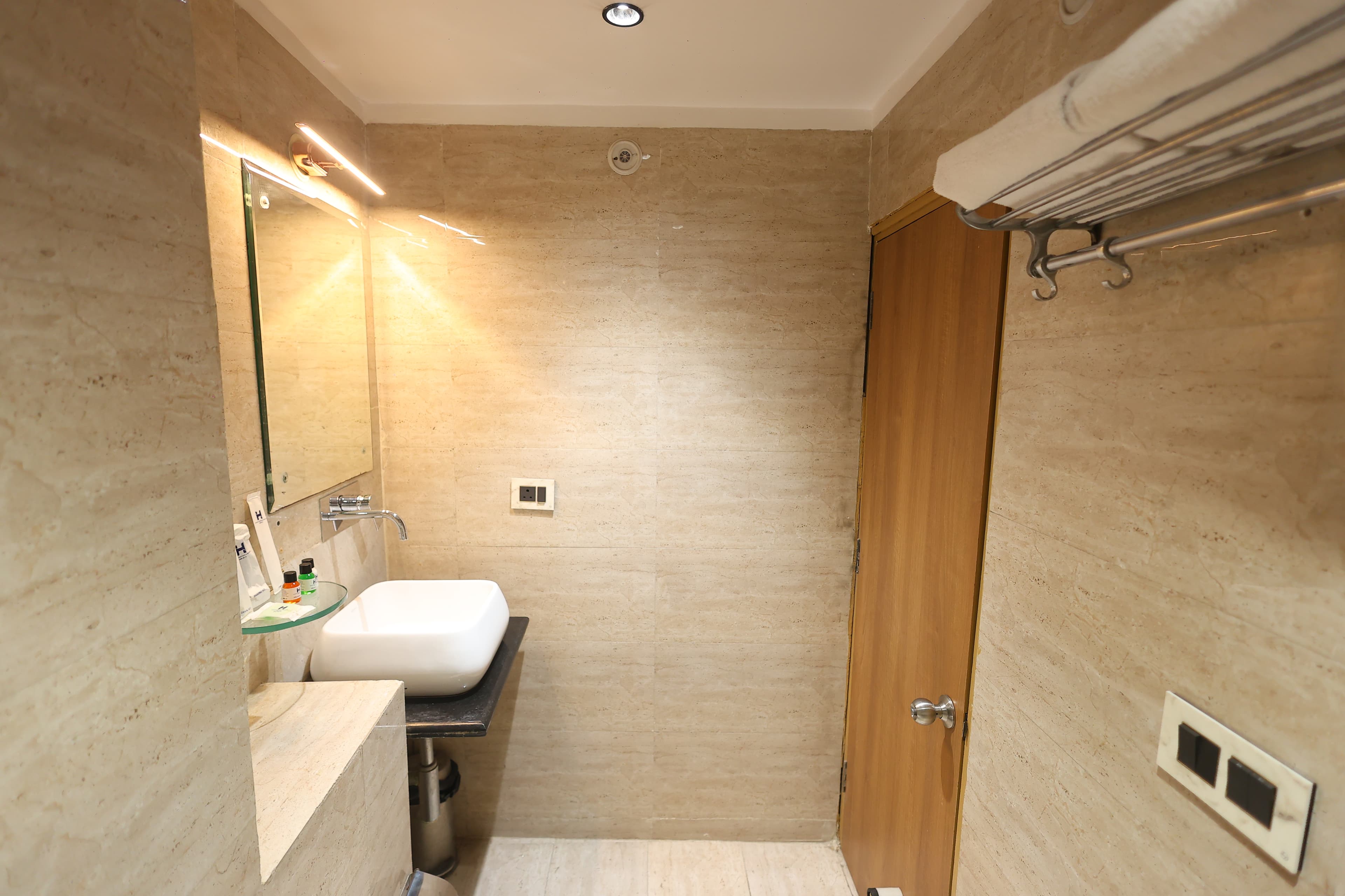 Deluxe Room 2