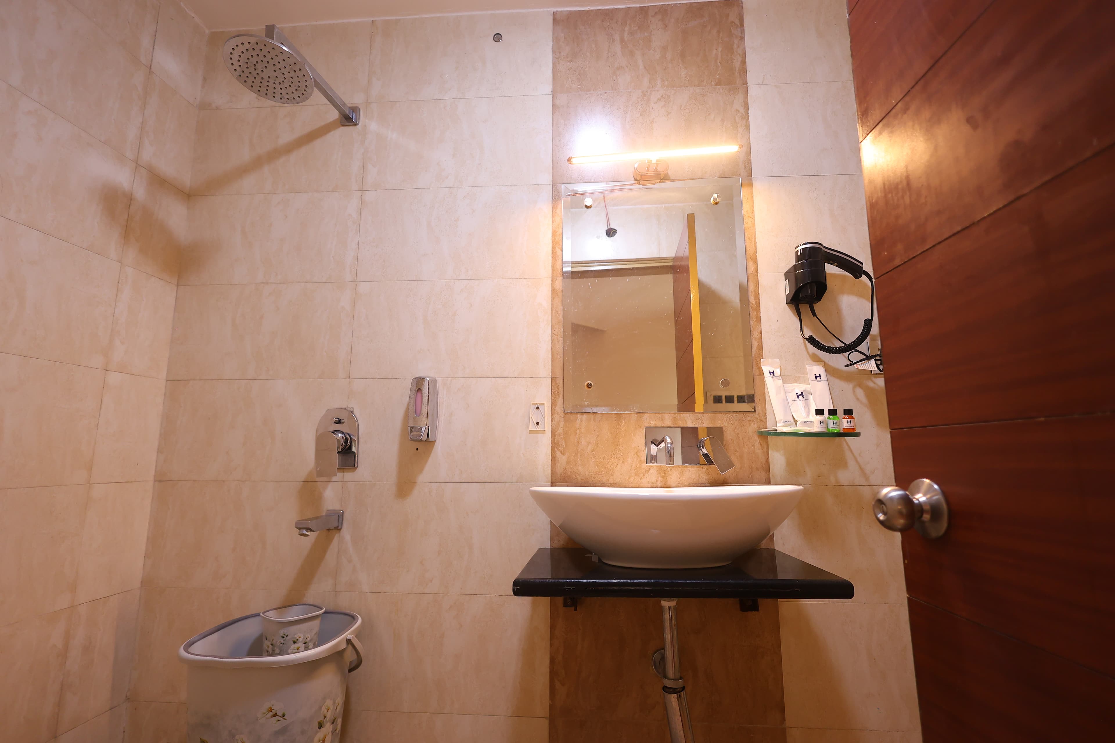 Executive Room 7