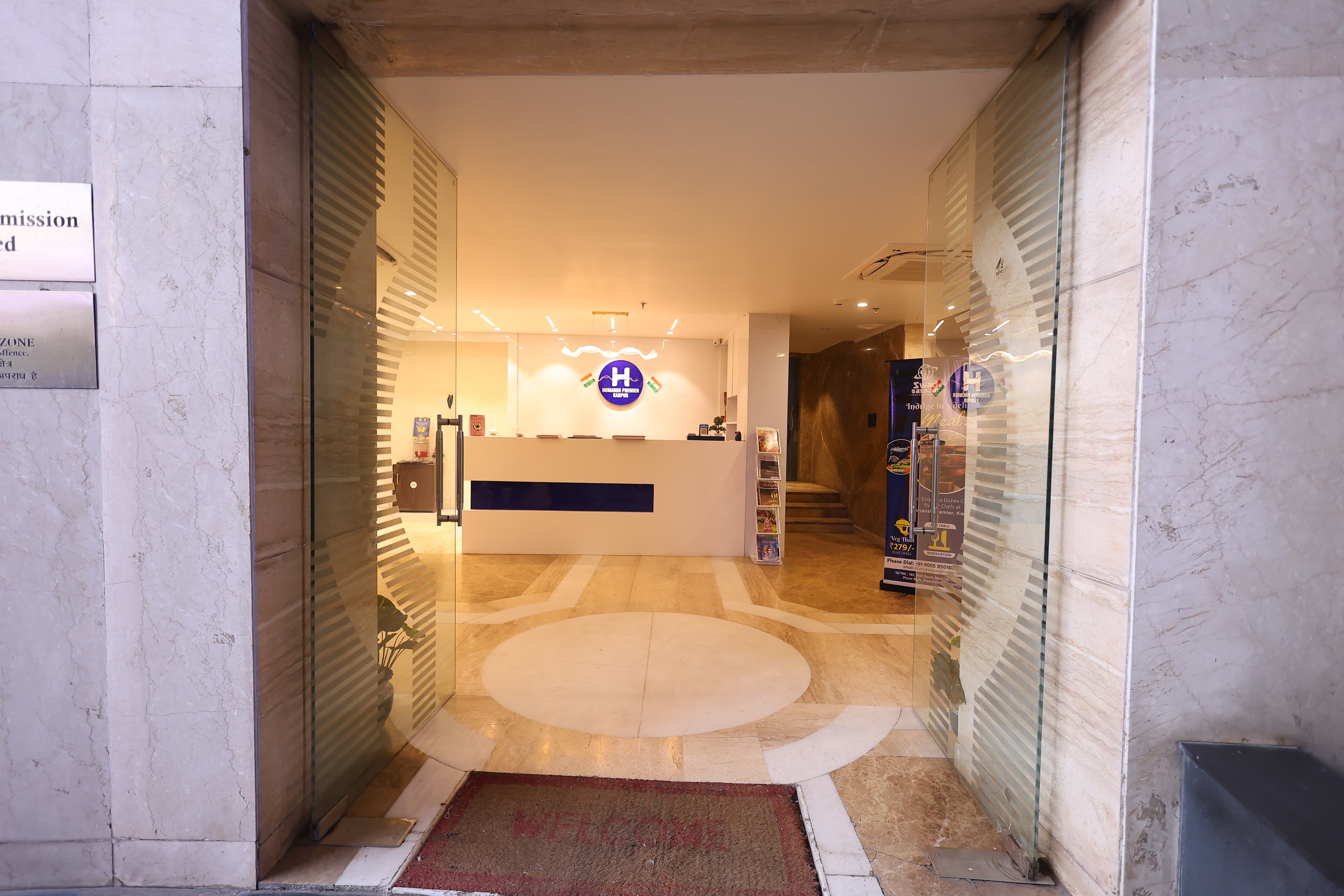 Hotel Gallery 11