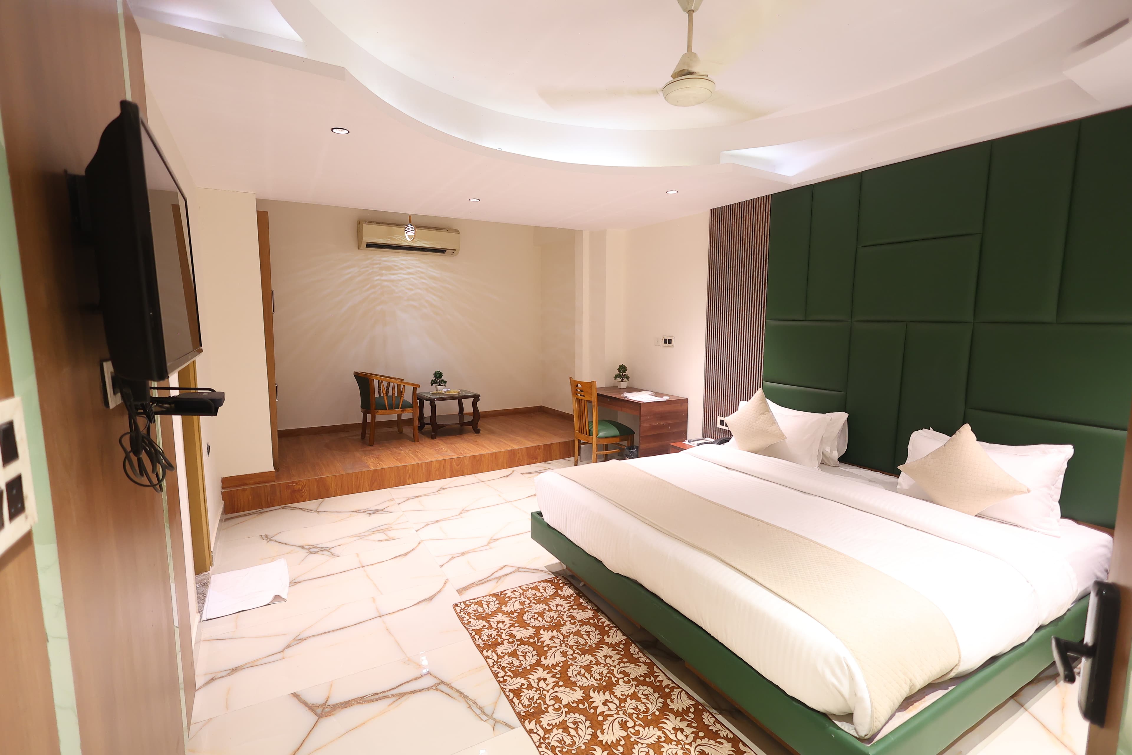 Hotel Gallery 56