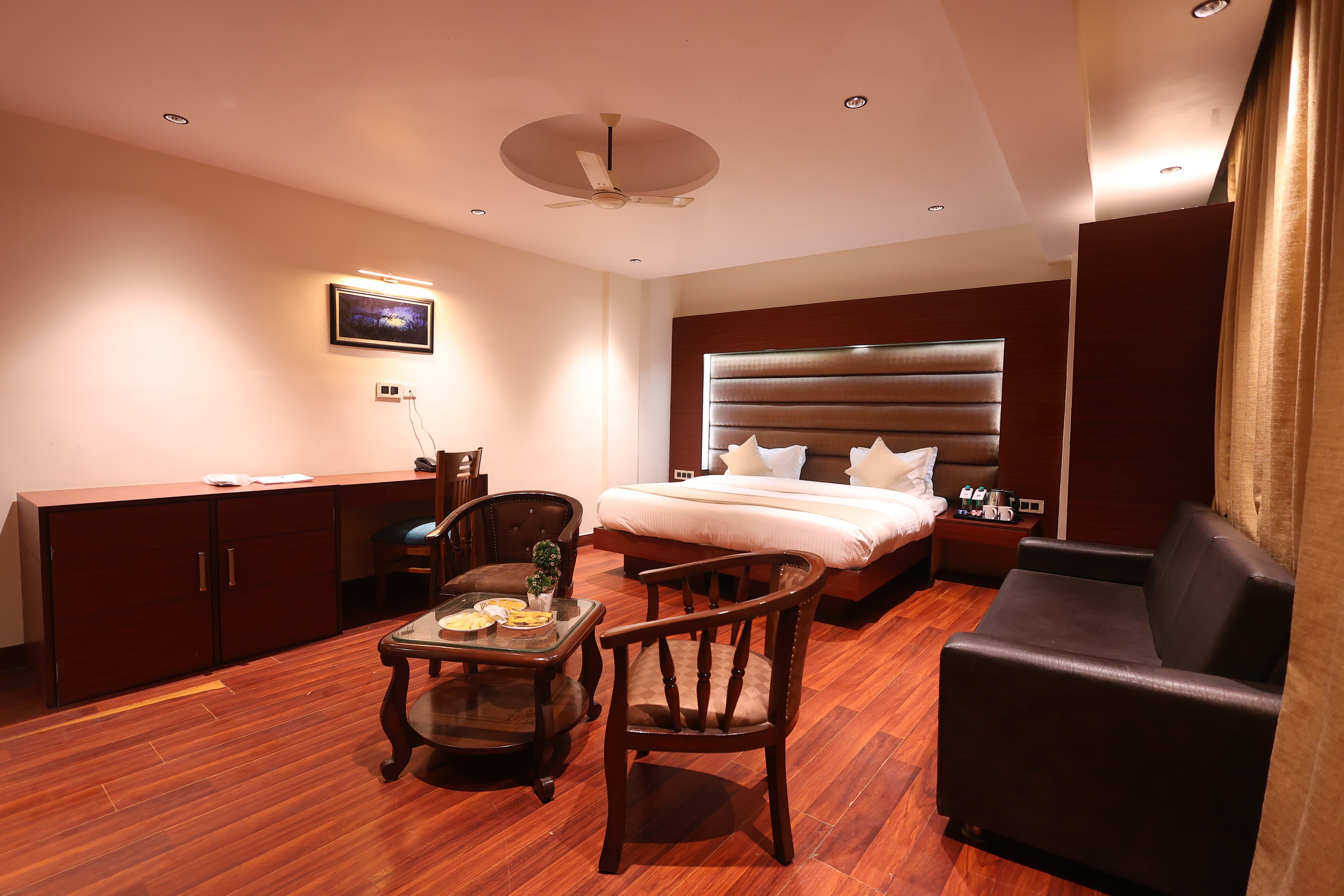 Hotel Gallery 63